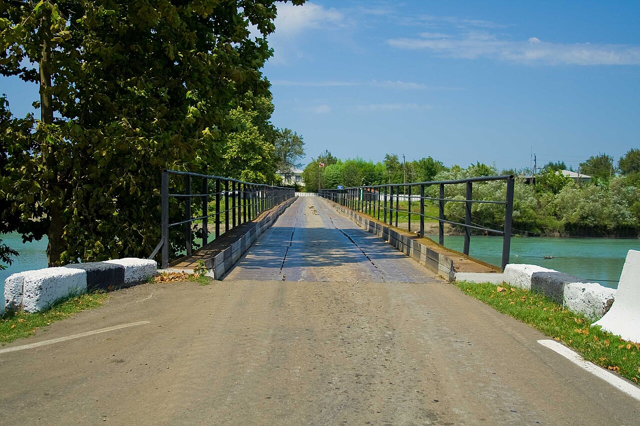 მდინარე ენგური